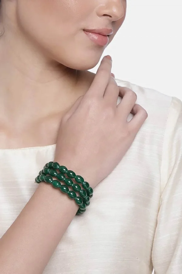 Elegant Green Beaded Bracelet