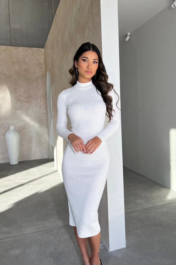 Elegant Textured Knit Dress - Image 3