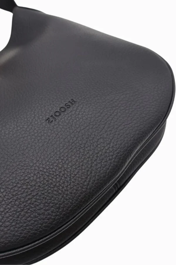 Elegant Black Shoulder Bag - Image 3