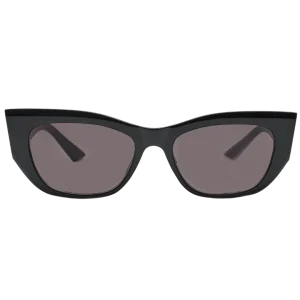 Chic Black Cat-Eye Sunglasses