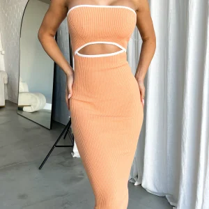 Chic Strapless Midi Dress