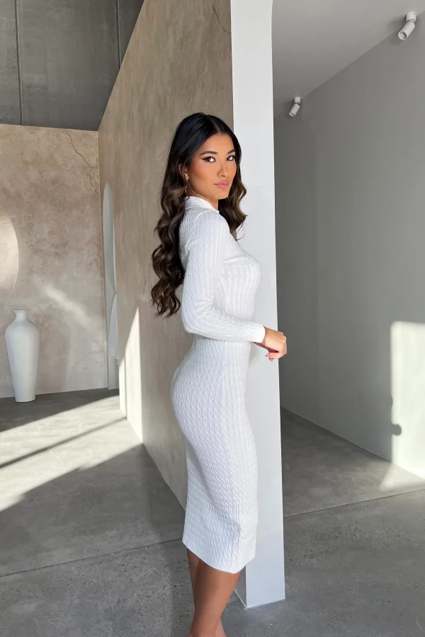 Elegant Textured Knit Dress - Image 4