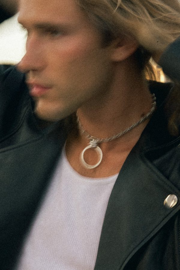 Edgy Spike Chain Necklace - Image 4